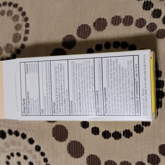 Elf Cosmetics Suntouchable Whoa Glow Sunscreen & Makeup Face Primer SPF 30 50ml - Picture 6 of 9